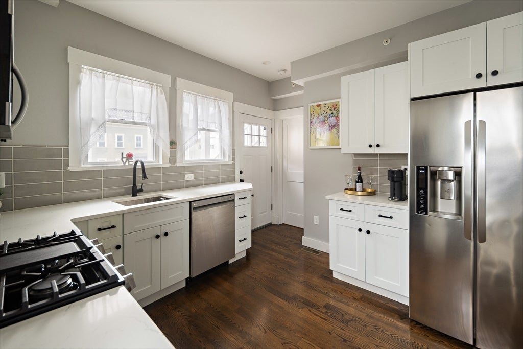 6 Chestnut Ave #1, Boston, MA Photo #8