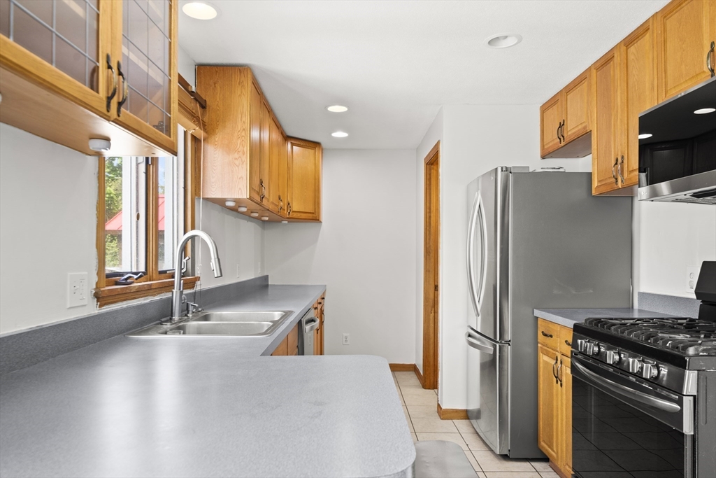 84 Wheeler Avenue, Springfield, MA Photo #21