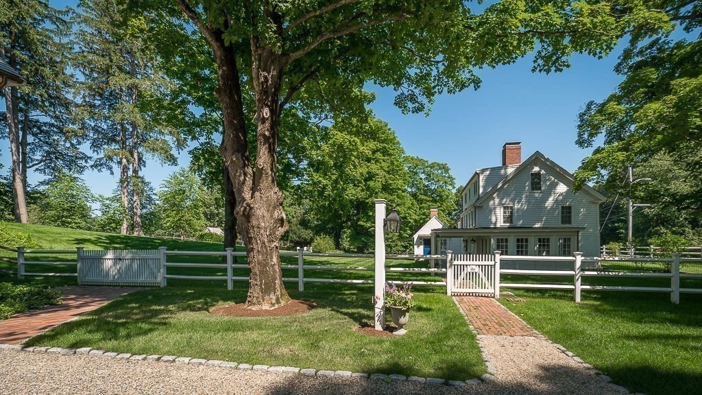 968 Bay Road