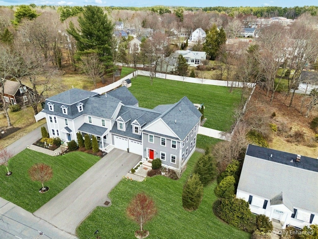 82 Pleasant Street 82