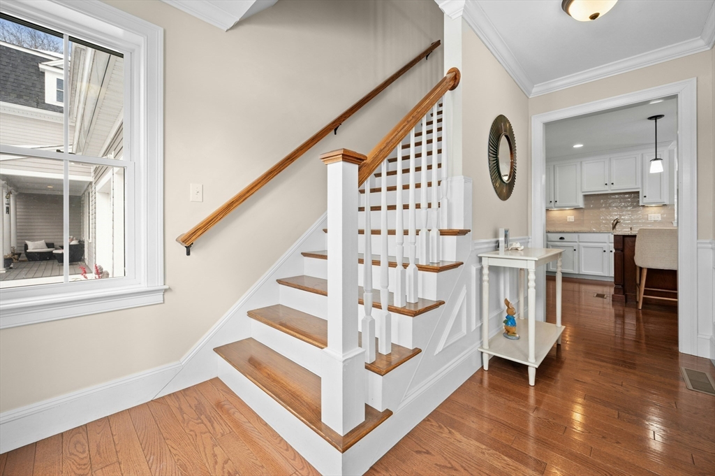 82 Pleasant Street 82