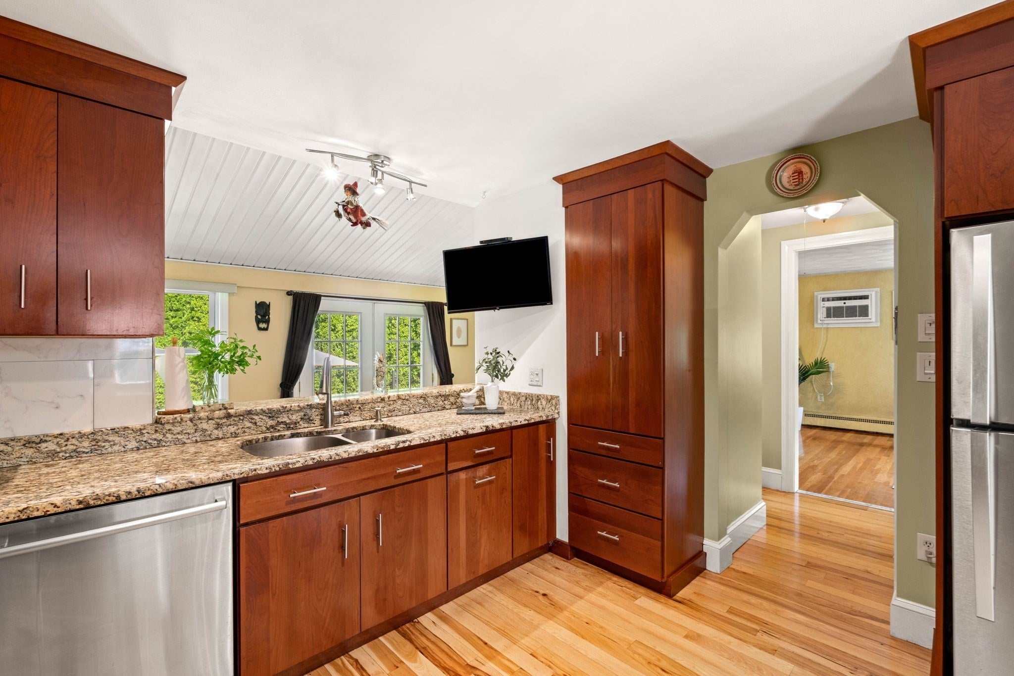 52 Thornton Ave, Methuen, MA, 52 Thornton Ave, Methuen, MA Photo #5