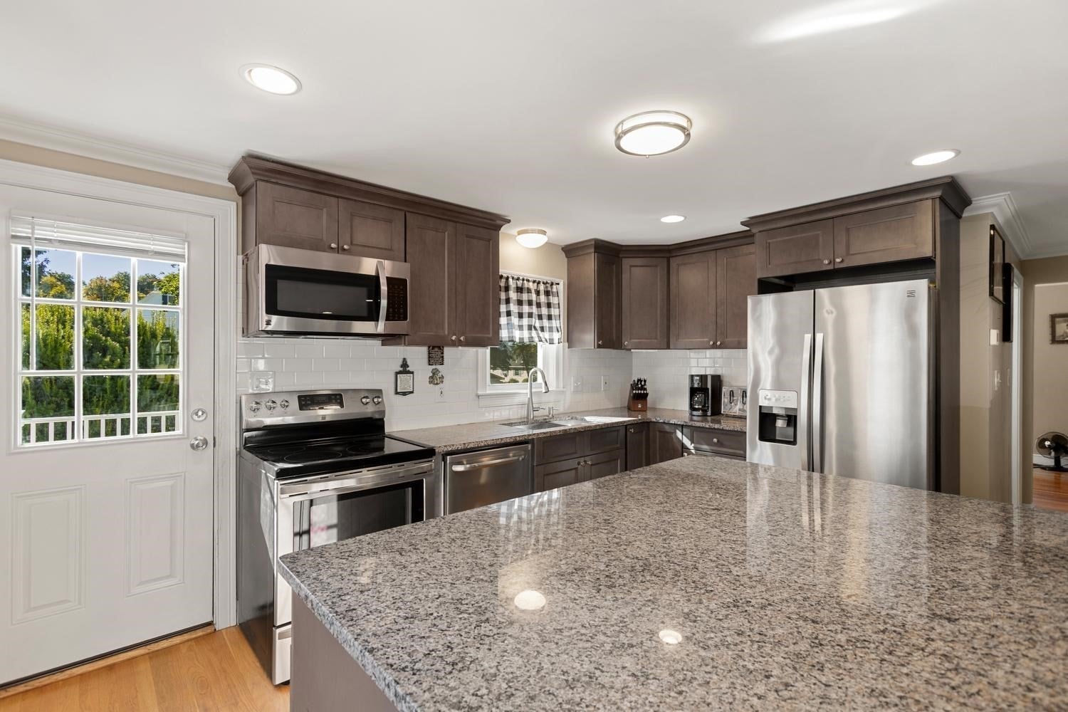 Photo of 7 Wheeler St, Peabody, MA