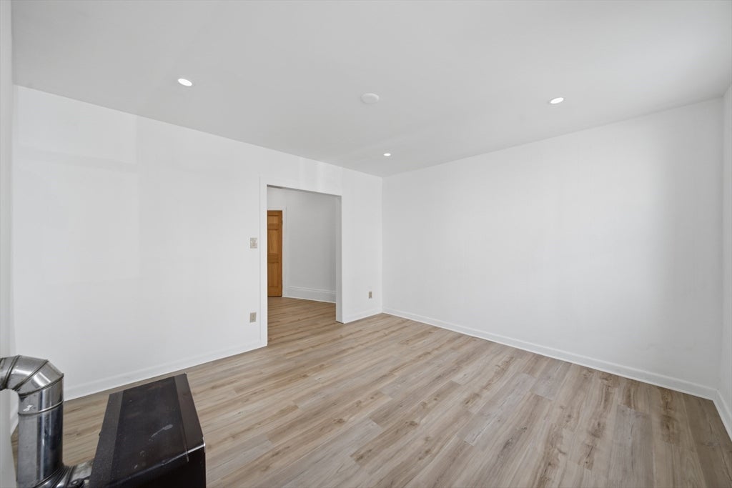 103 London St, Boston, MA Photo #22