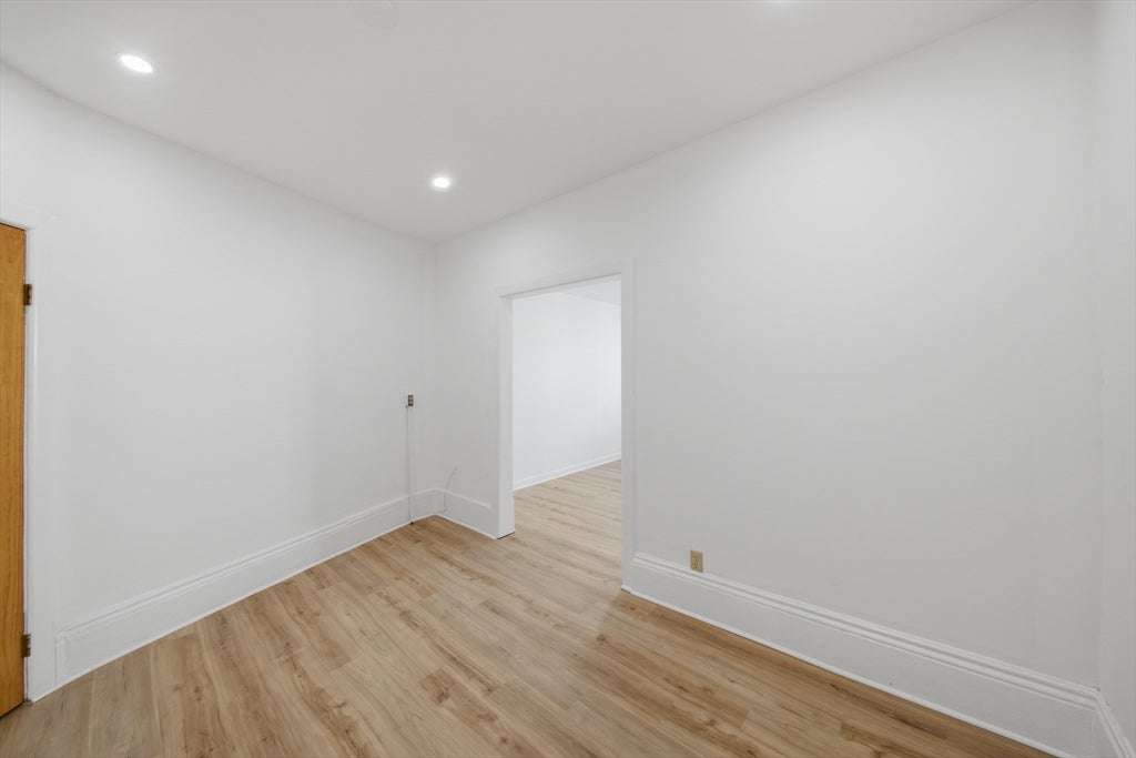 103 London St, Boston, MA Photo #17