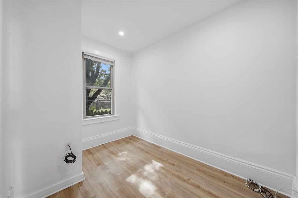 103 London St, Boston, MA Photo #21