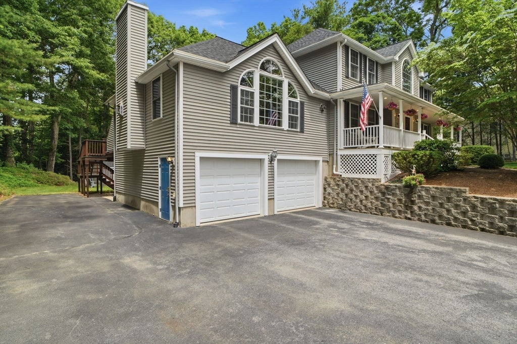 20 Emerald St