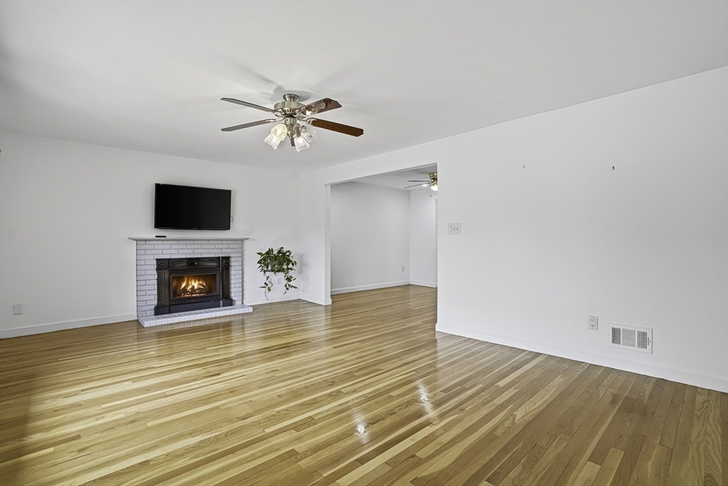 56 Yarmouth Rd, Norwood, MA Photo #6