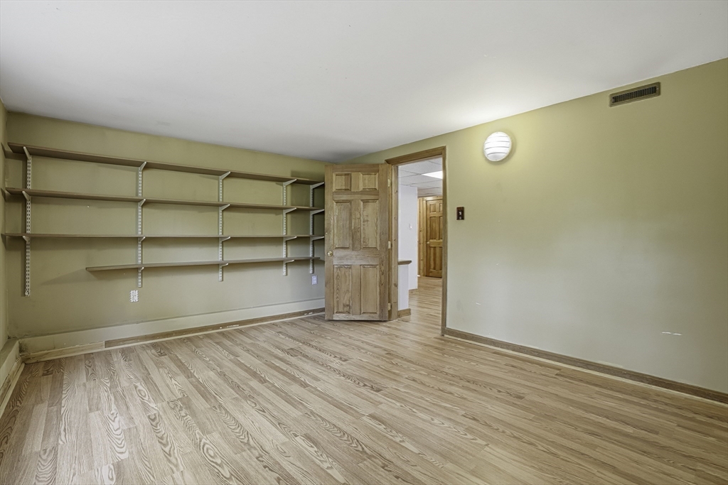 56 Yarmouth Rd, Norwood, MA Photo #31
