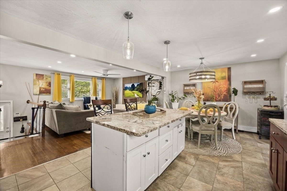 140 Tosca Dr