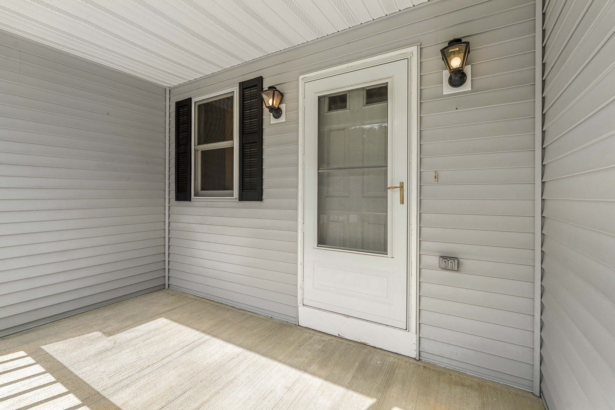 16 Patricia Drive 16
