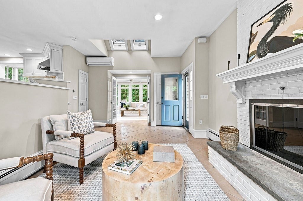 8 Lebaron Way, Mattapoisett MA 02739