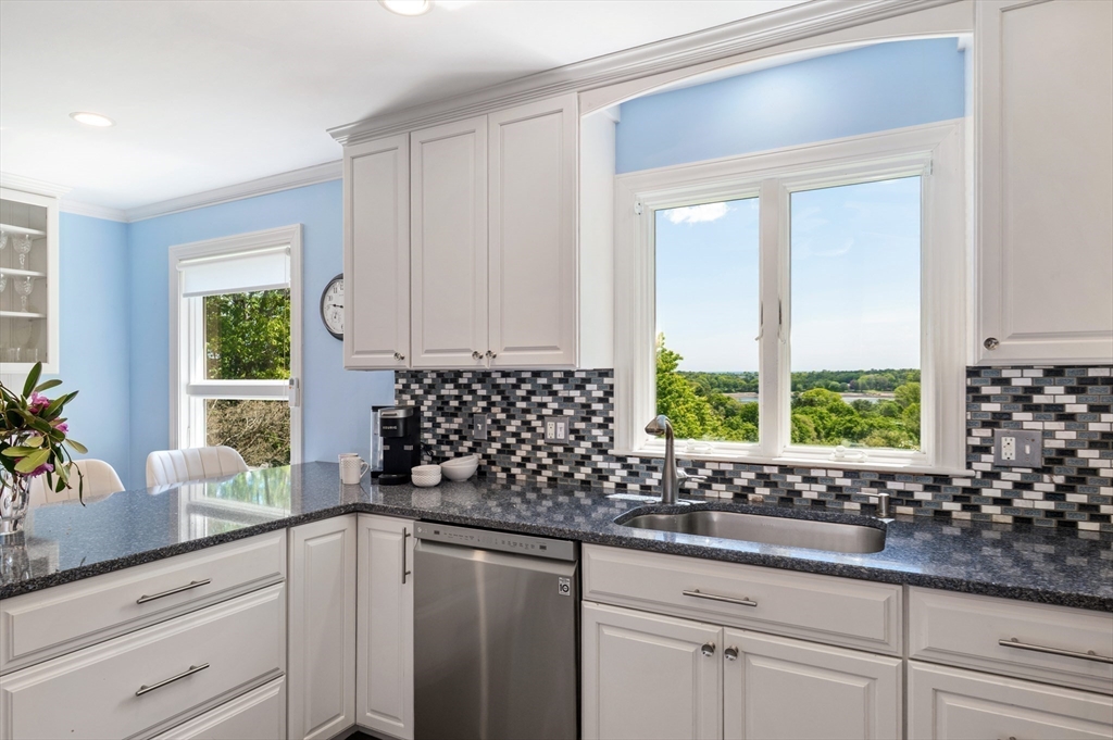13 Hickory Hill Road