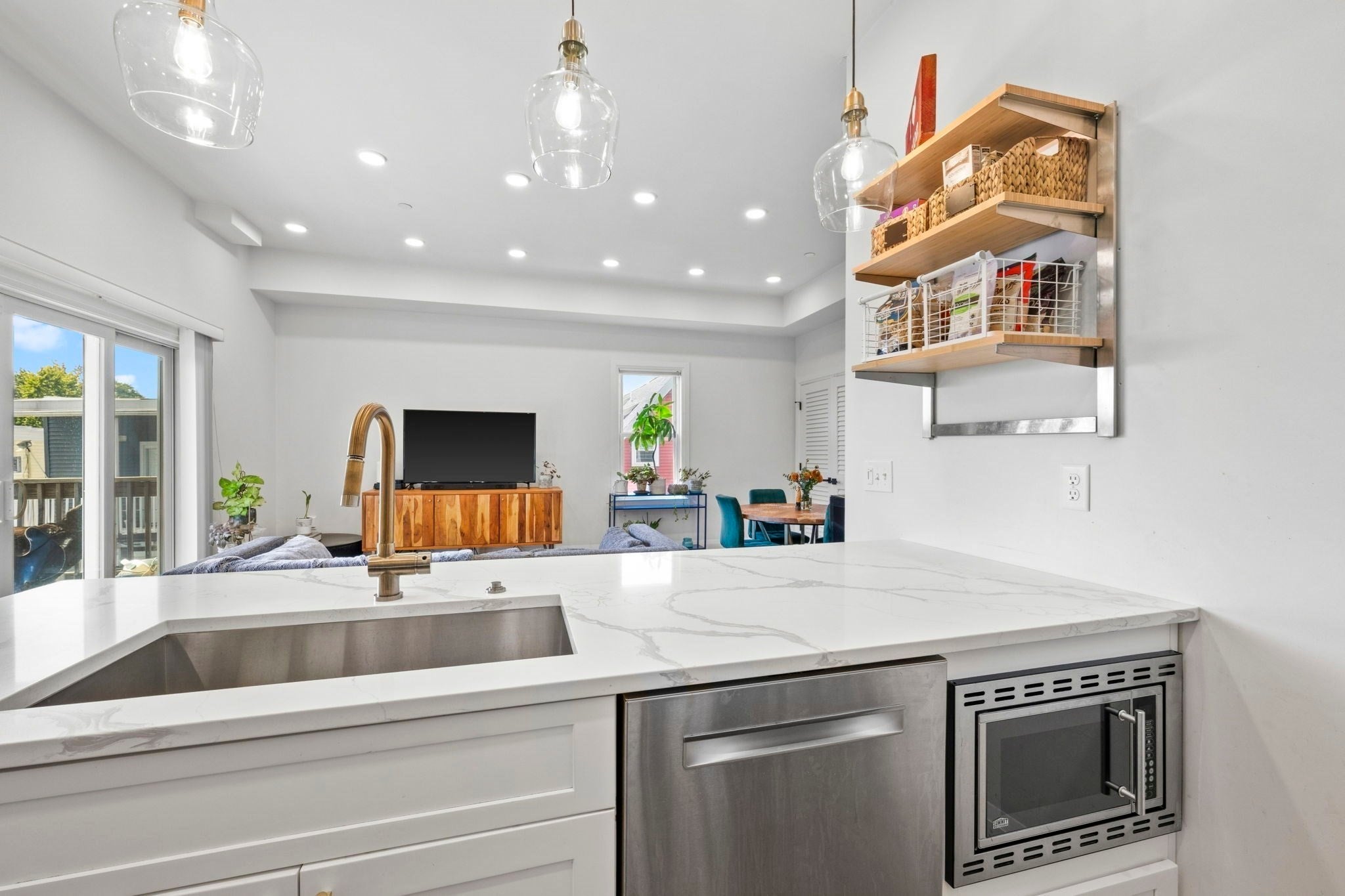 81 Homes Ave #3, Boston, MA Photo #7