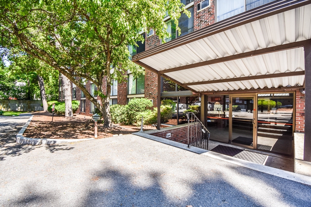 993 Massachusetts Ave 212