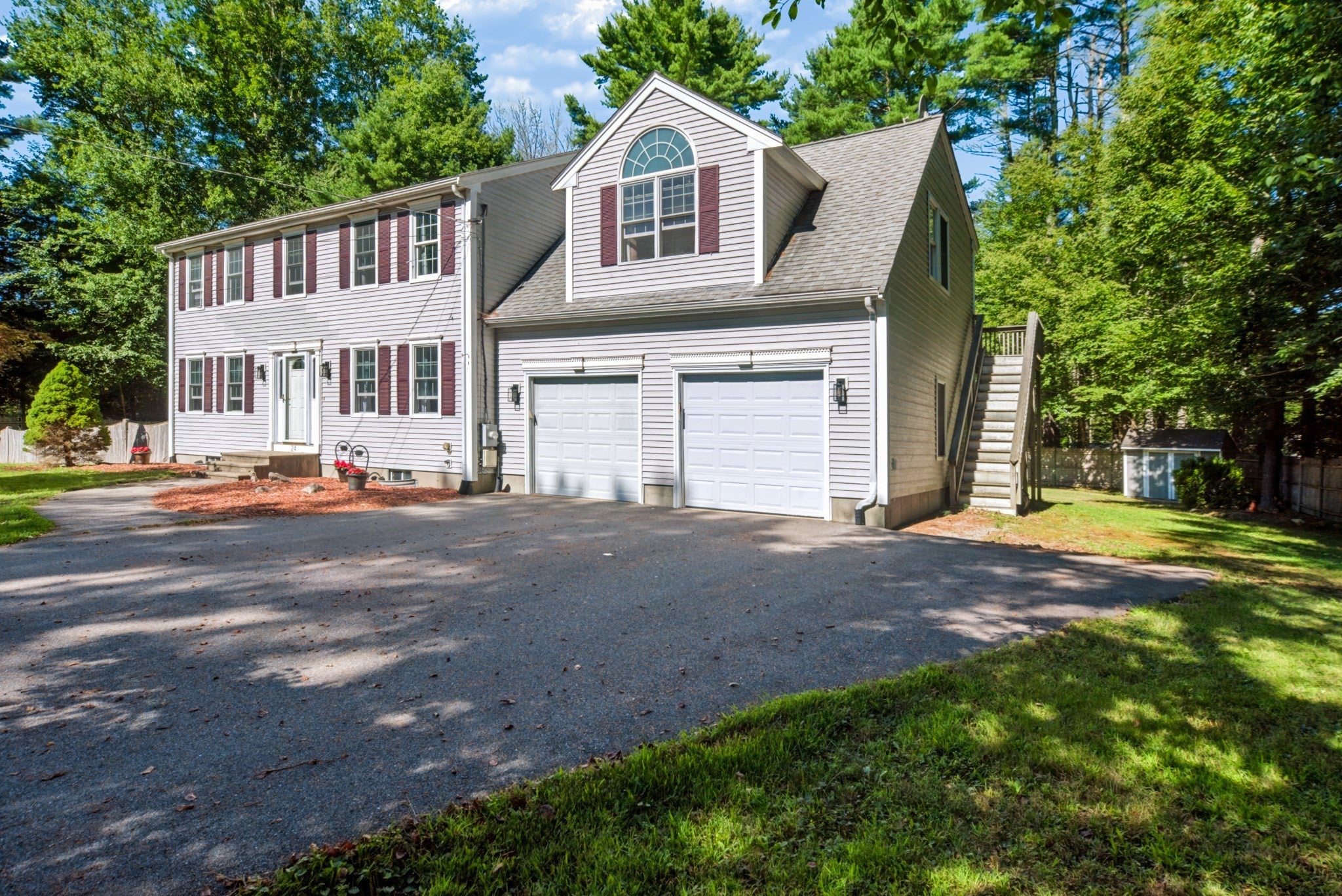 24 Evergreen Rd, Lakeville MA 02347
