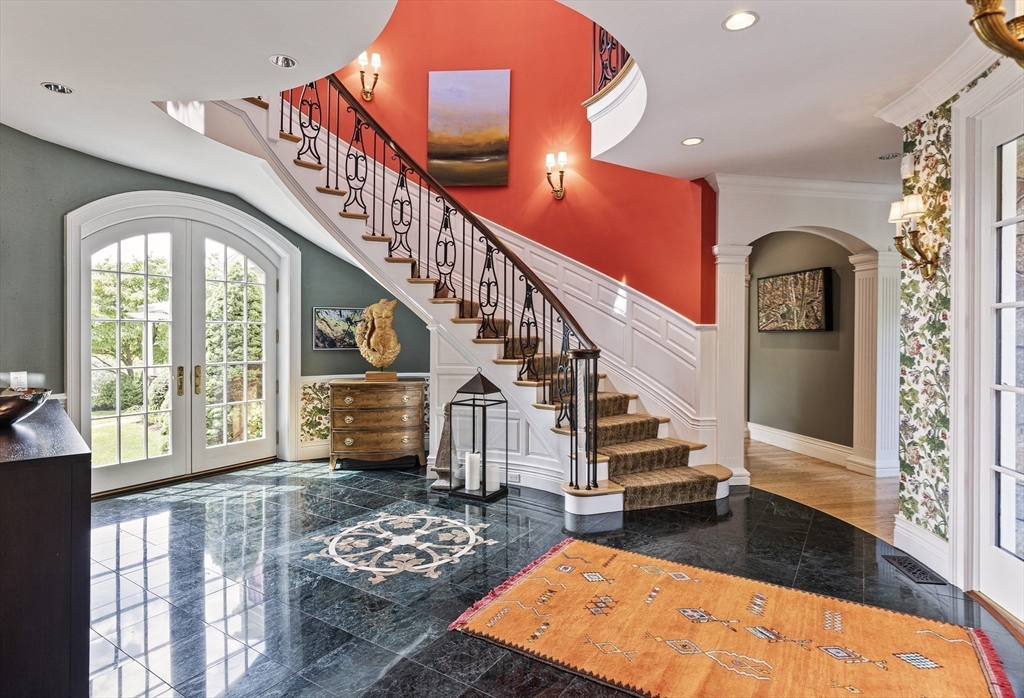 10 Andrea Drive