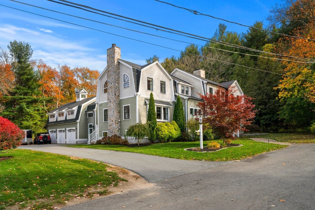Photo of 28 Wiley Street, Wakefield, MA 01880 (MLS # 73595527)