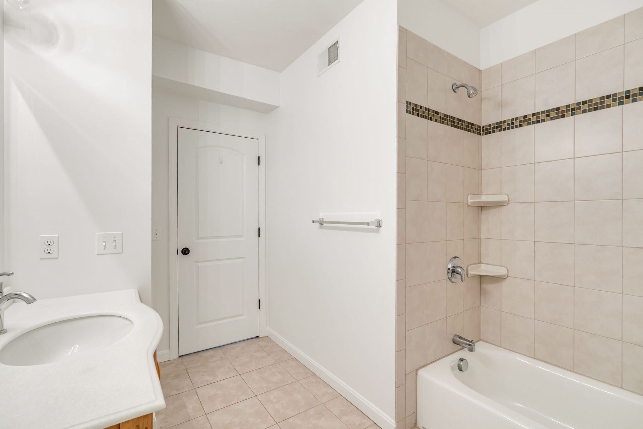 157 Beale Street #5, Quincy, MA, 157 Beale Street #5, Quincy, MA Photo #34