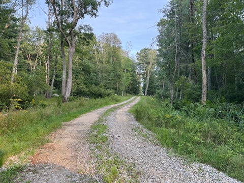 Photo of 6 Peters Farm Lane, Dartmouth, MA 02748 (MLS # 73563326)