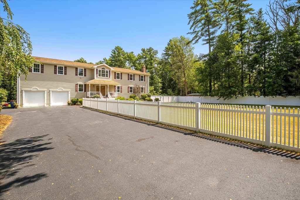 220 Mattapoisett Rd