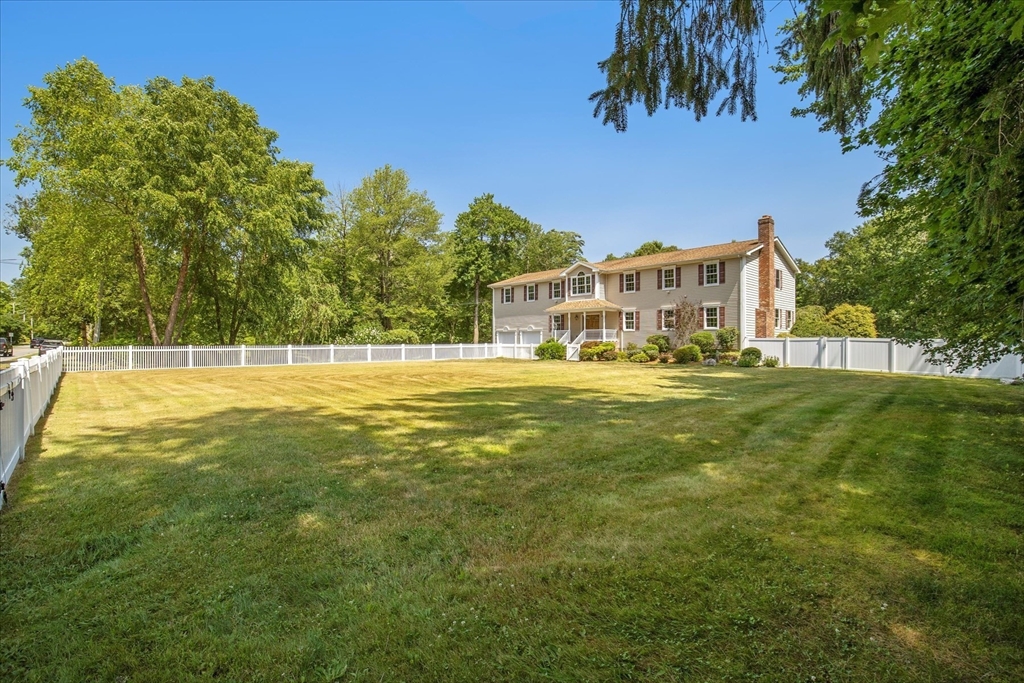 220 Mattapoisett Rd