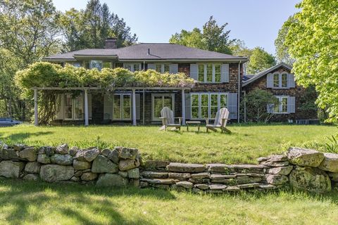 56 Ridgeway Rd Weston MA 02493