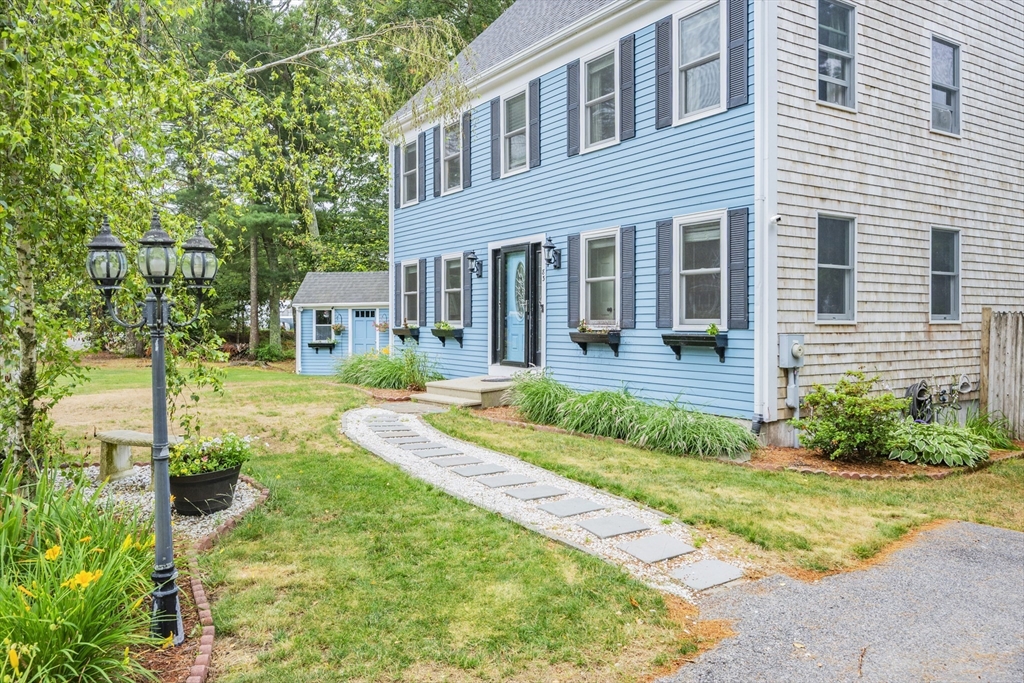 83 Brewster Rd