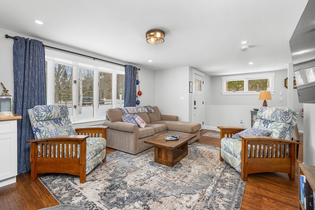 31 Chase Ln