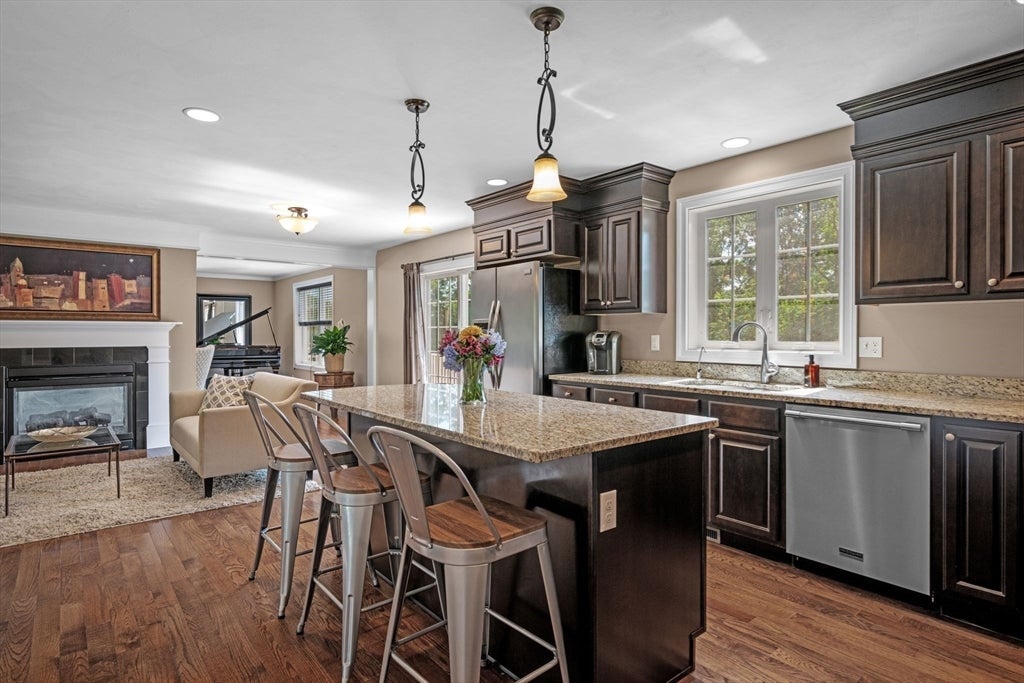 103 Wenham Rd