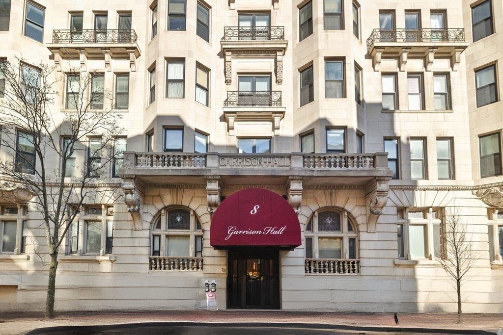 8 Garrison Street 710