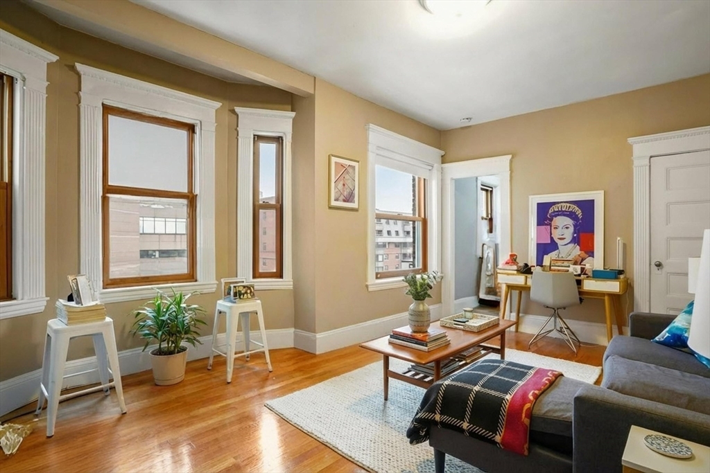 8 Garrison Street 710