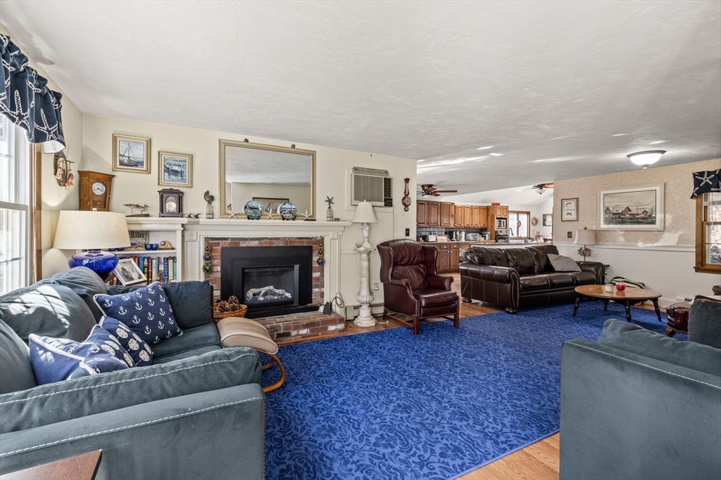 125 Wamsutta Rd
