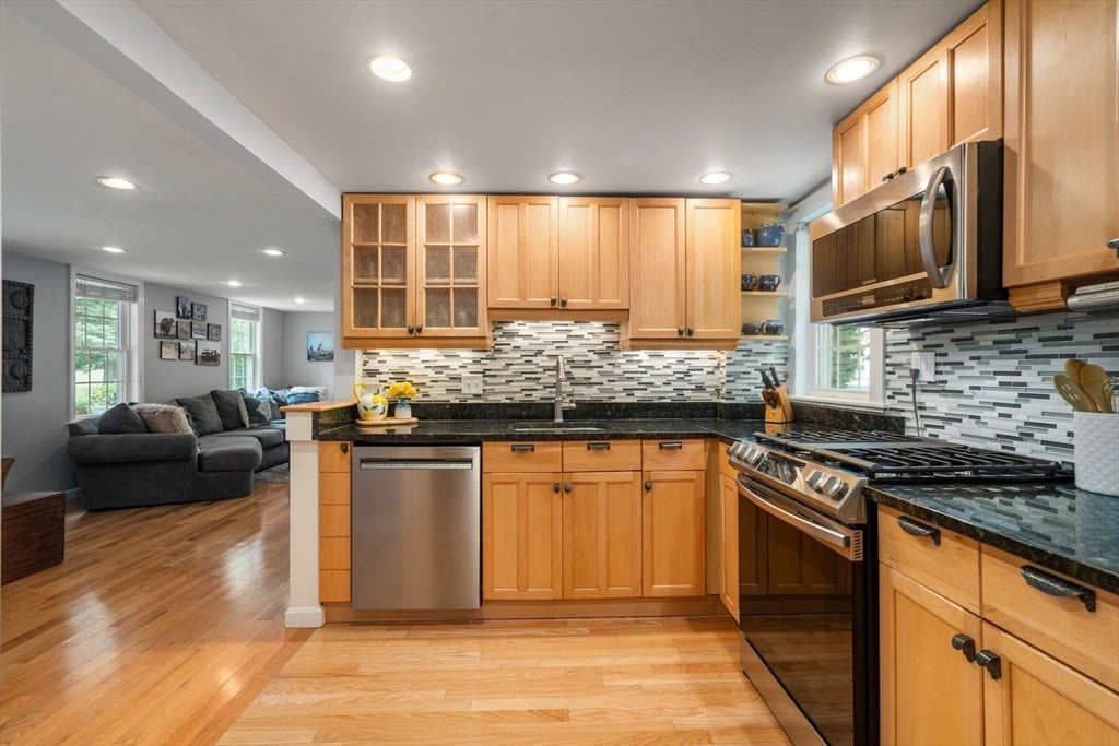 28 Beechwood Ave.