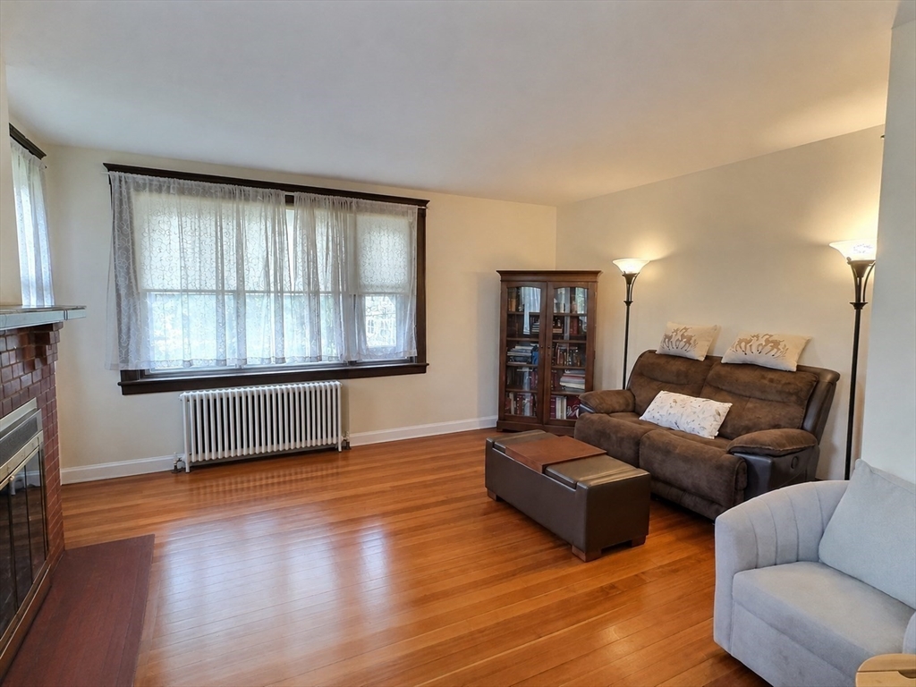 25-27 Florence Ave 2