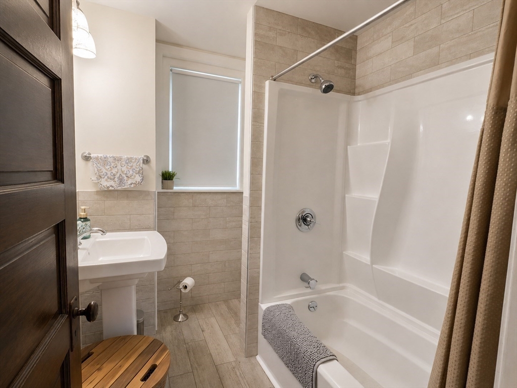 25-27 Florence Ave #2, Norwood, MA Photo #9