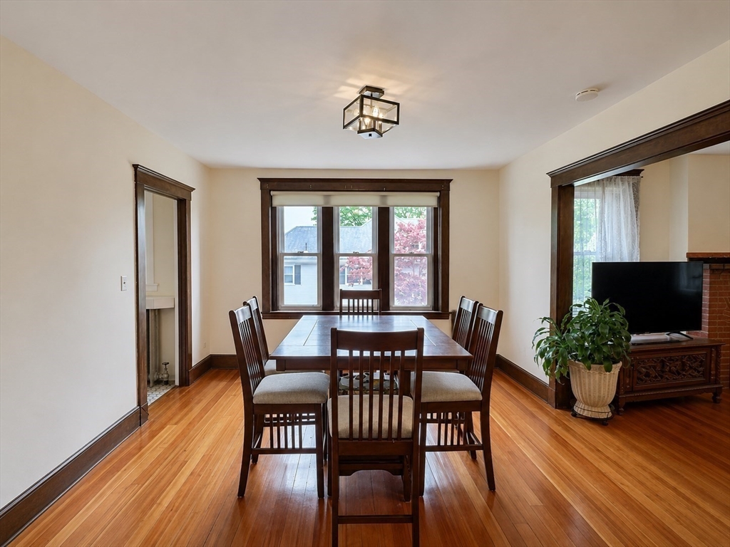 25-27 Florence Ave 2
