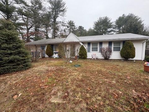 11 Acoaxet Ln Wareham MA 02576