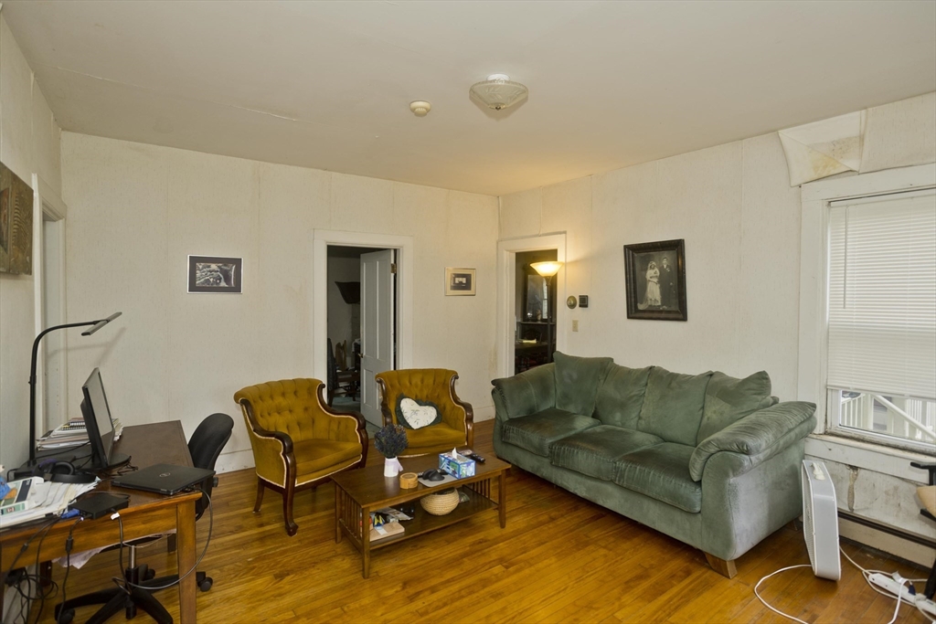 78 Lyman Rd