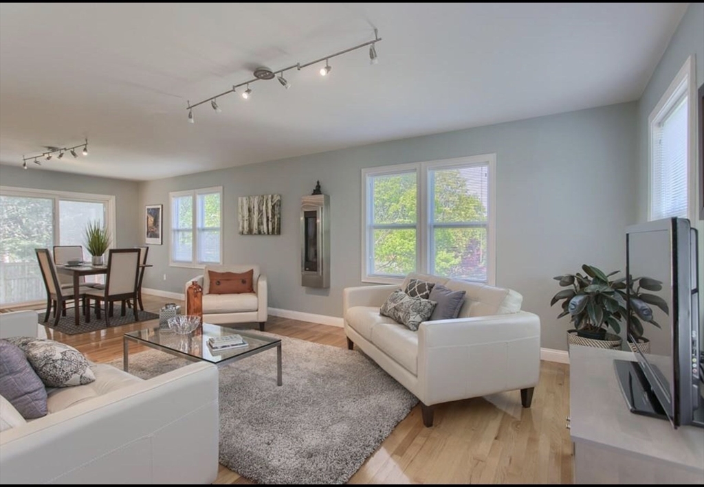 13 Cottage St 1