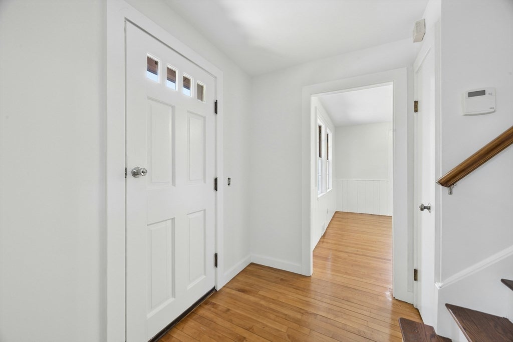 161 E Main St