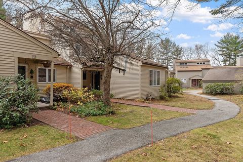 28 Monadnock Dr 28 Westford MA 01886