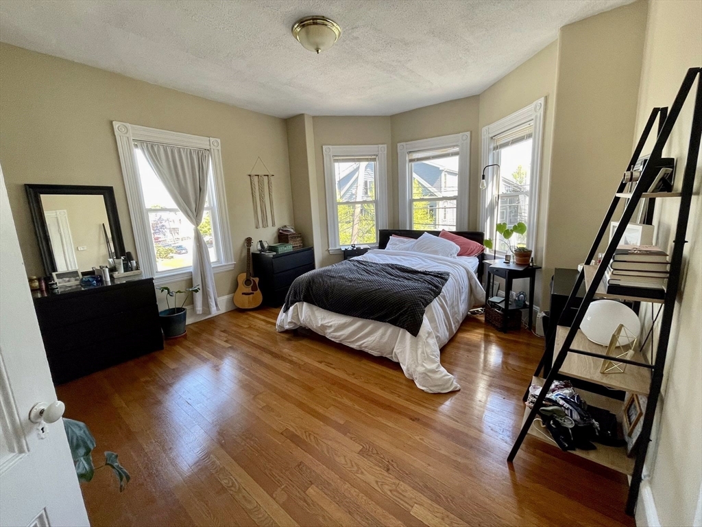 5-9 Fuller St 7