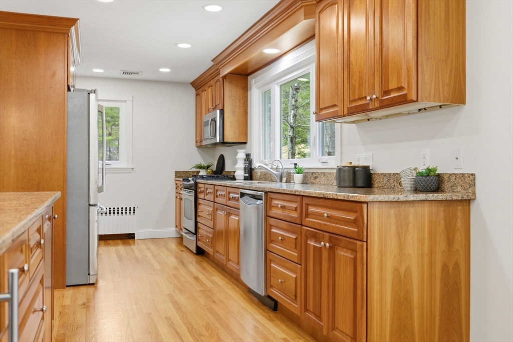 31 Huckleberry Hill Rd