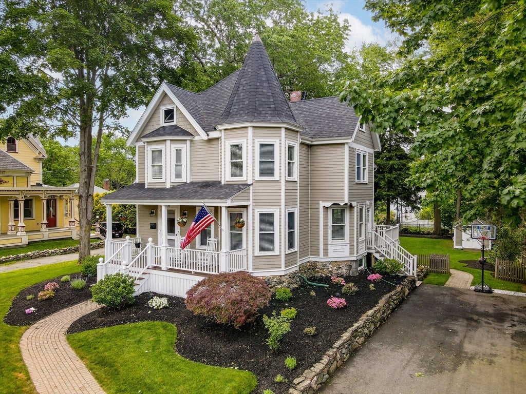 Photo of 84 King Street, Reading, MA 01867 (MLS # 73529291)