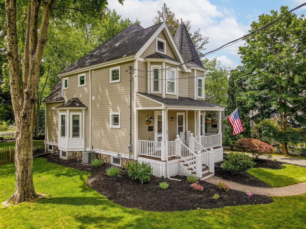 Photo of 84 King Street, Reading, MA 01867 (MLS # 73529291)