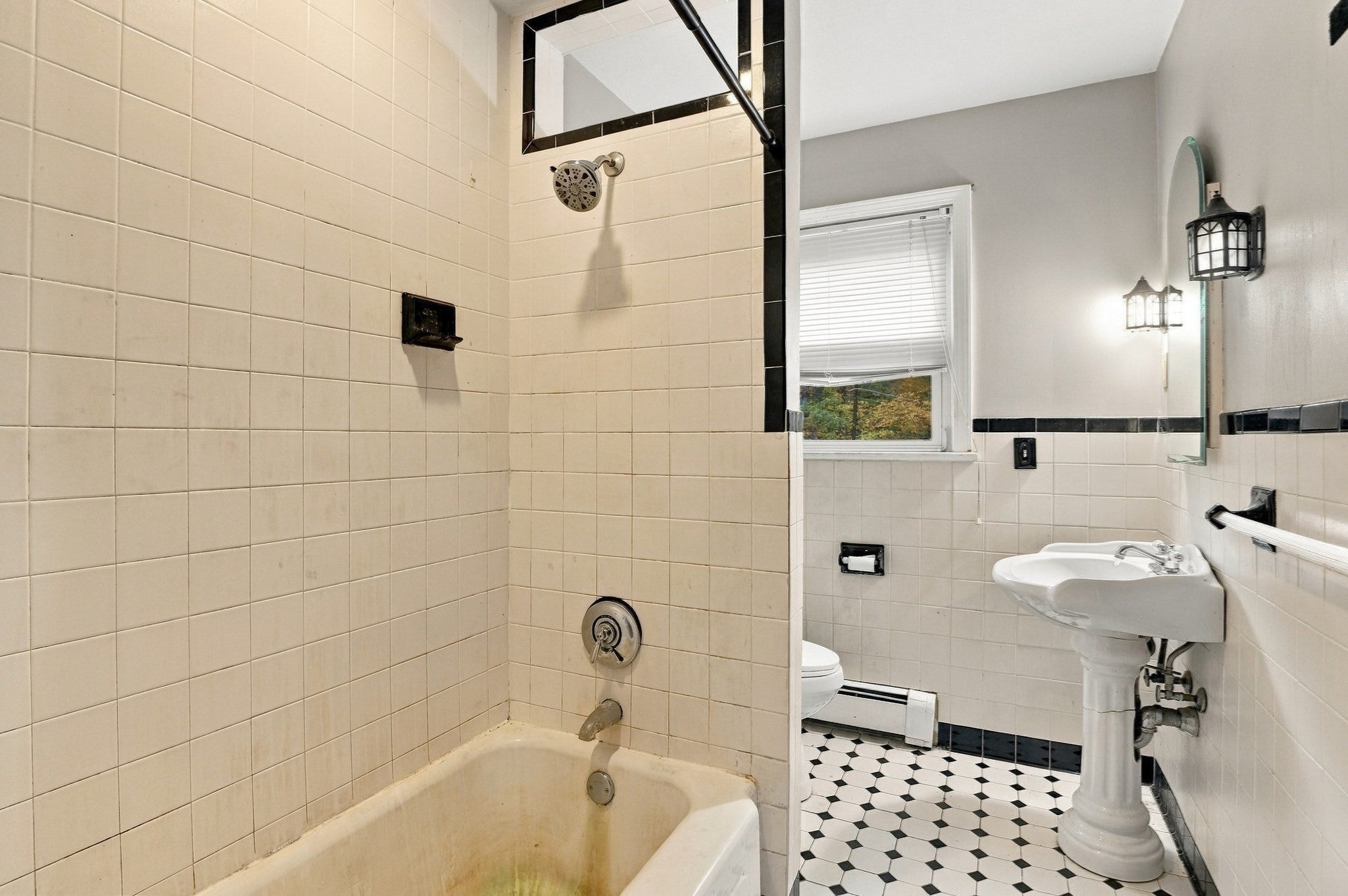 160 Millbury Street, Auburn, MA Photo #21