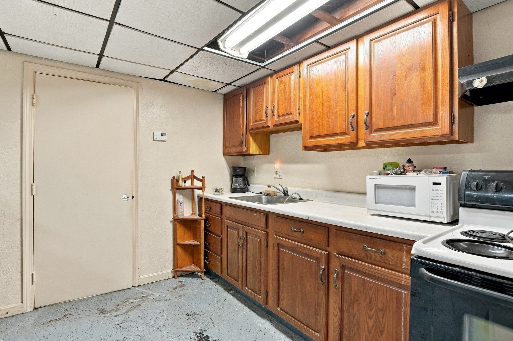 160 Millbury Street, Auburn, MA Photo #29