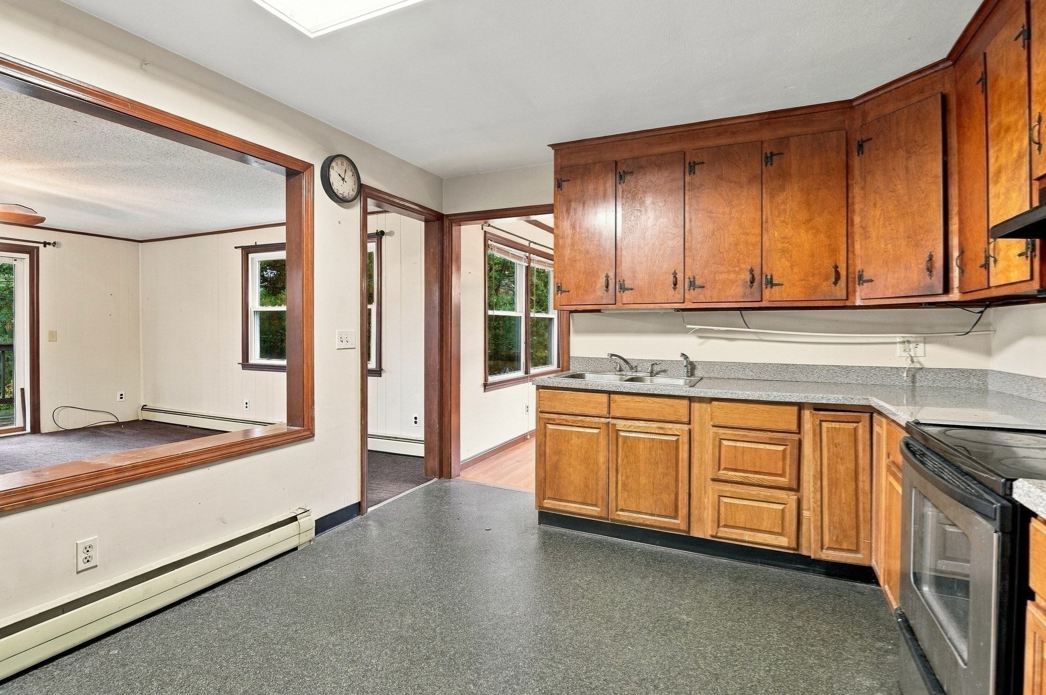 160 Millbury Street, Auburn, MA Photo #10