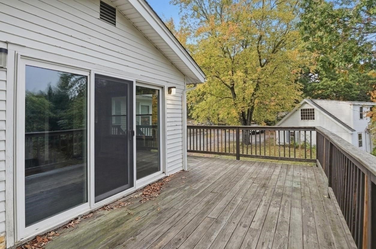 160 Millbury Street, Auburn, MA Photo #32